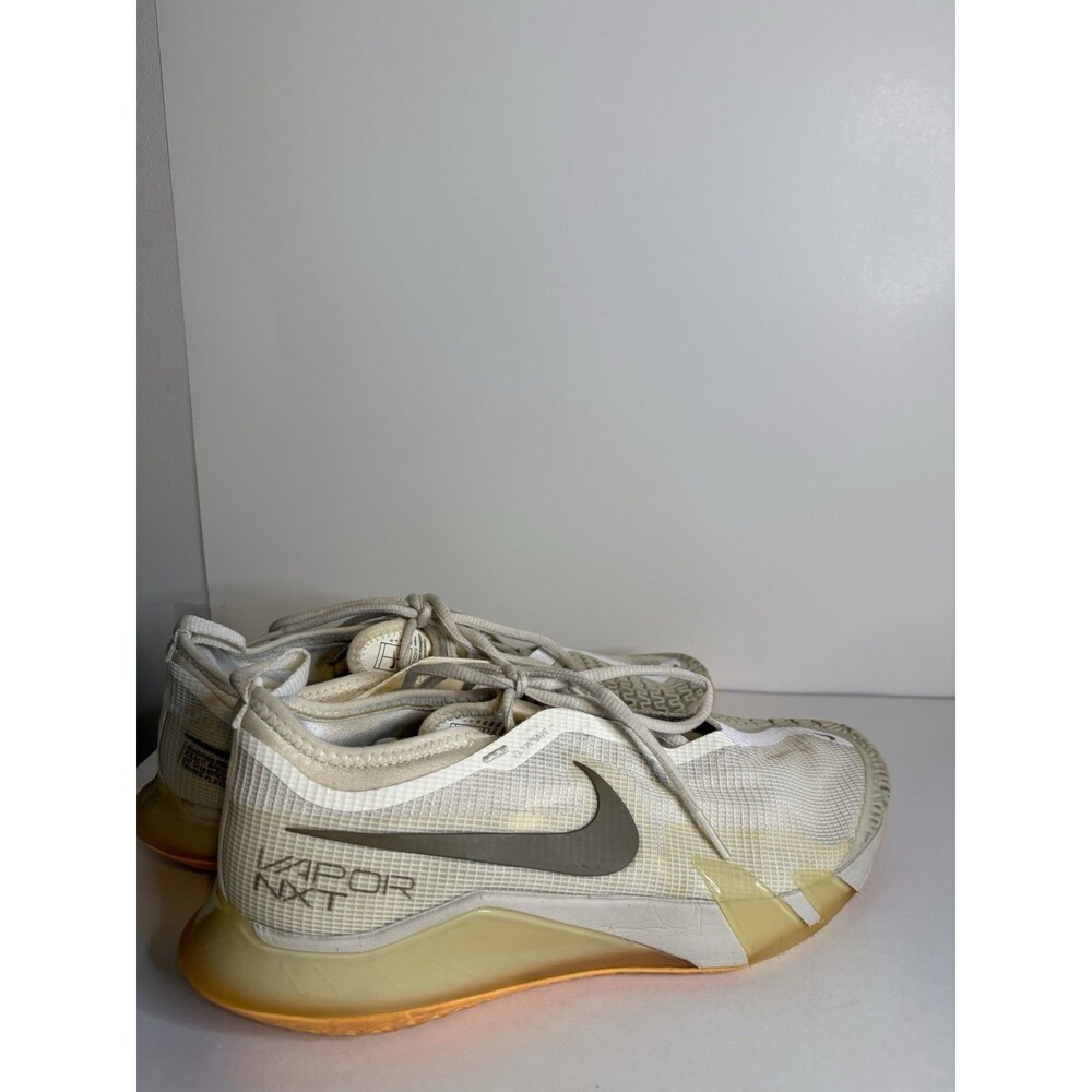 Size 9 - NikeCourt React Vapor NXT White Orange Trance